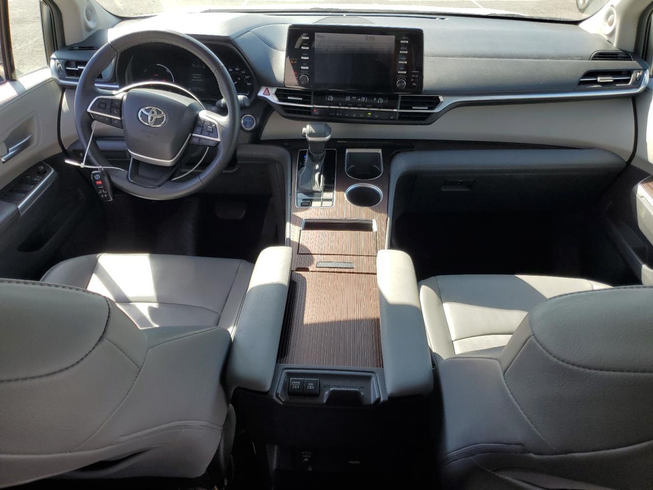 2022 TOYOTA SIENNA