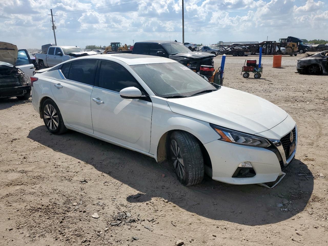 2022 NISSAN ALTIMA