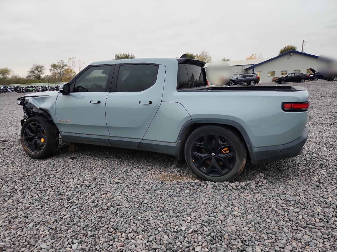 2022 RIVIAN R1t