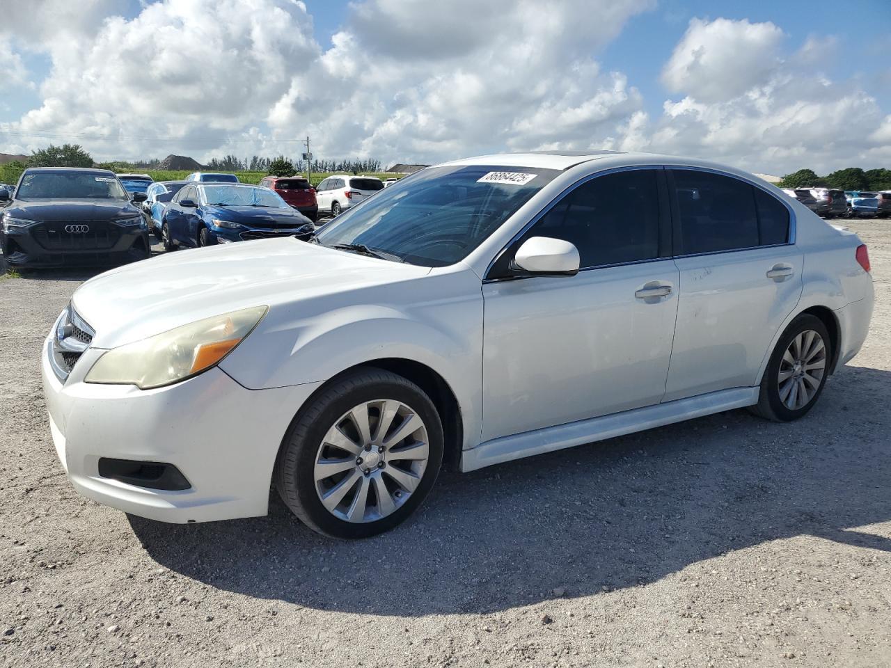 2011 SUBARU Legacy