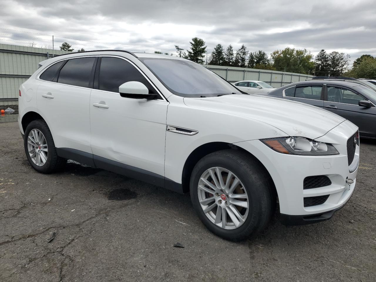 2017 JAGUAR F-Pace