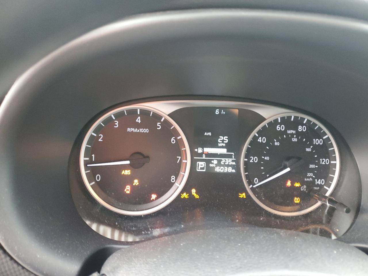 2024 NISSAN KICKS