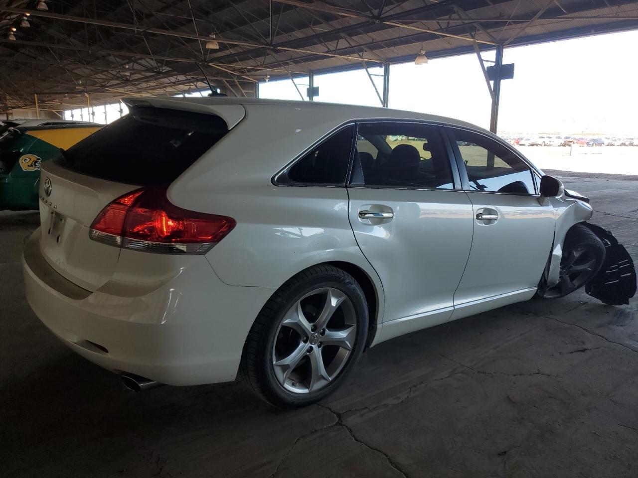 2010 TOYOTA VENZA