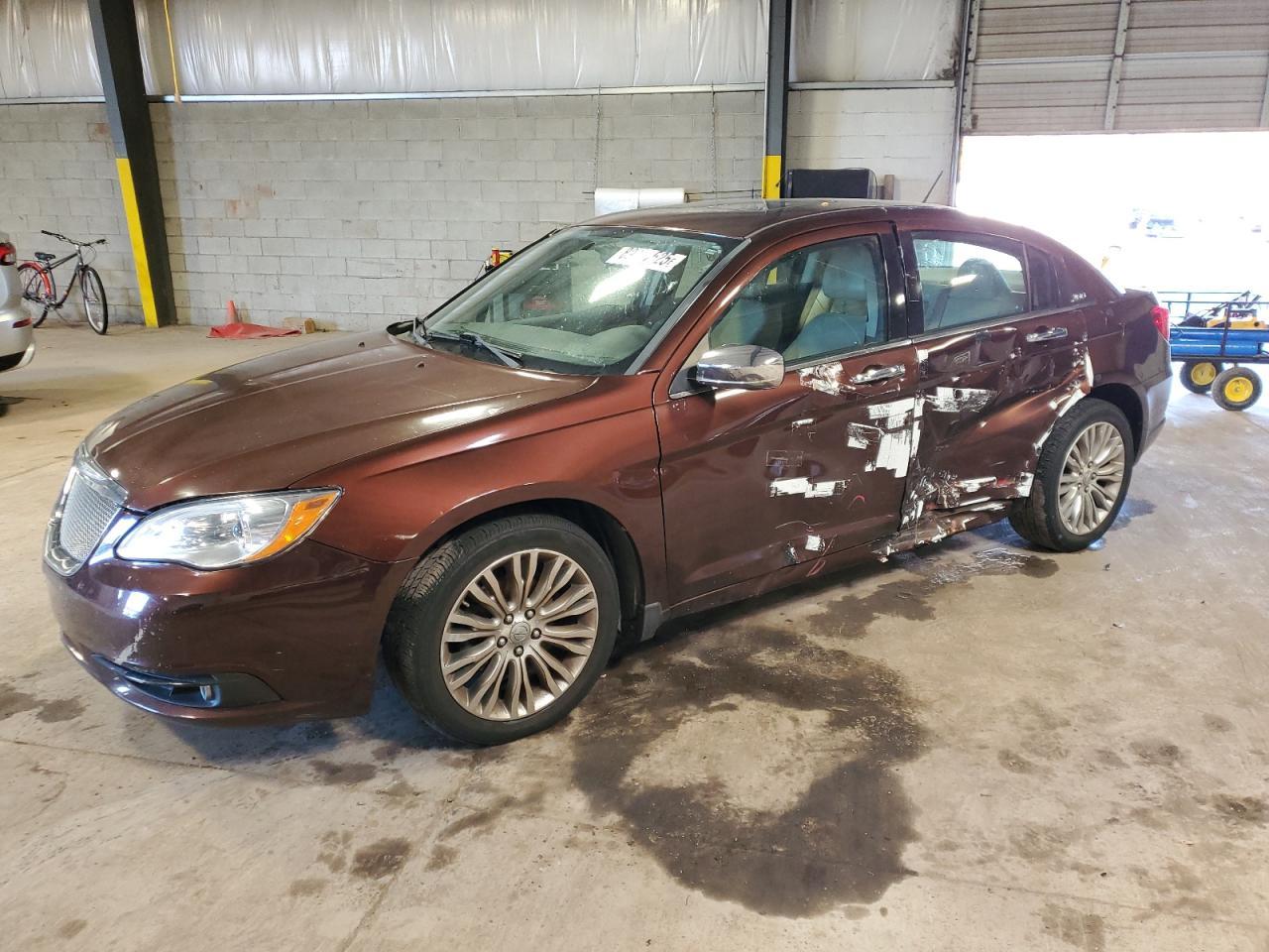 2013 CHRYSLER 200