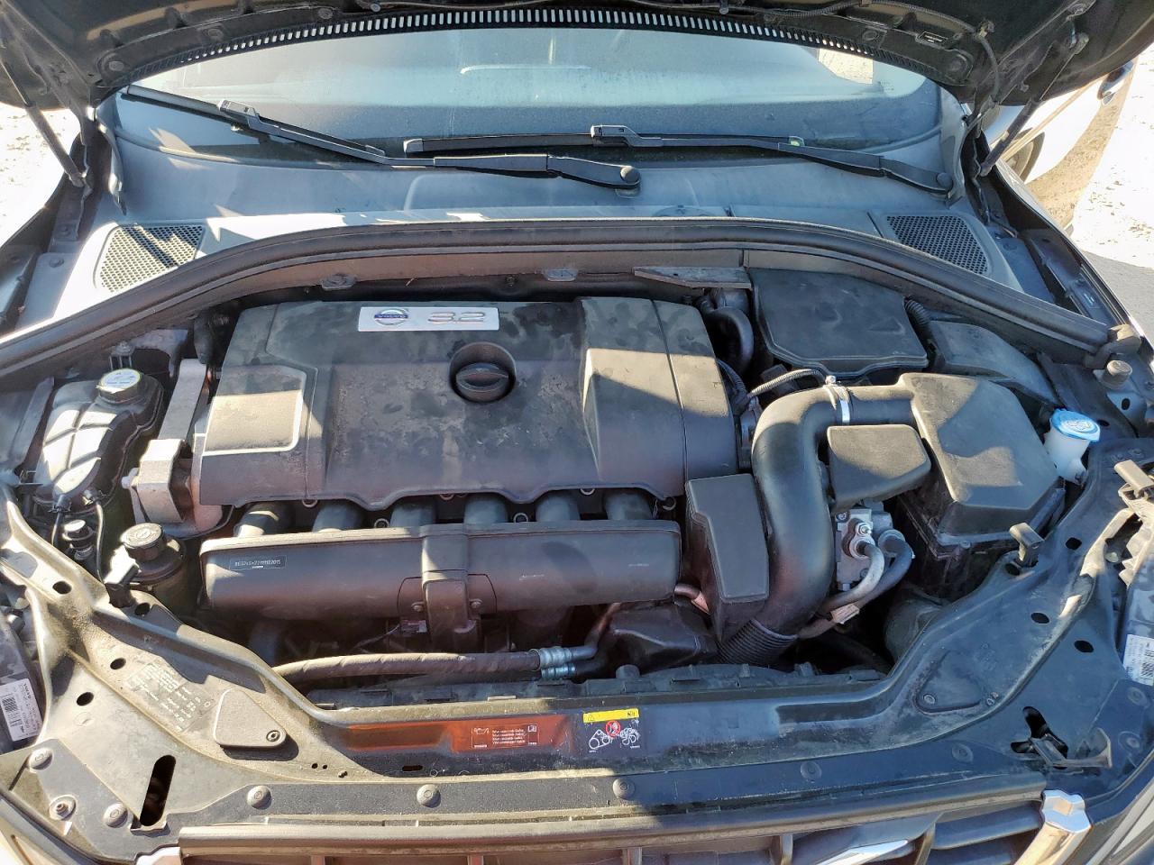 2012 VOLVO XC60