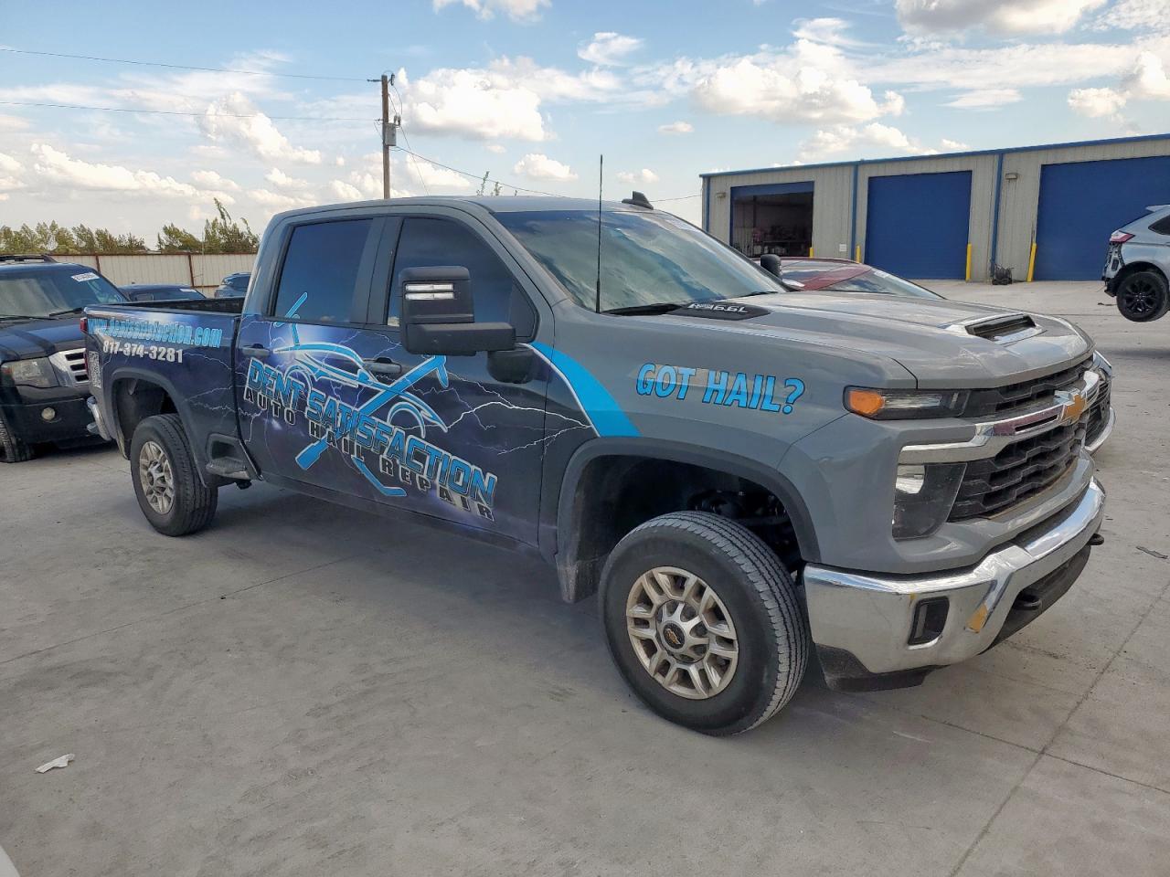 2024 CHEVROLET Silverado