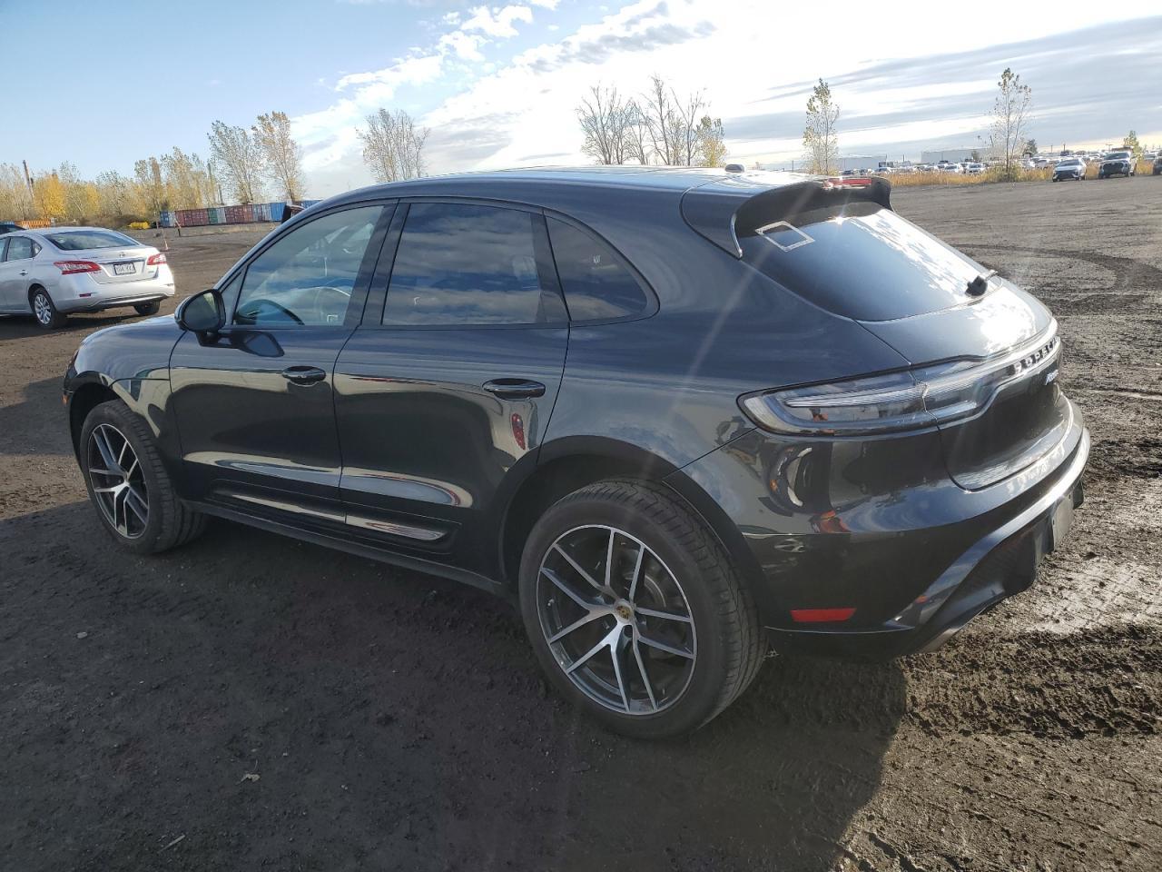 2024 PORSCHE Macan