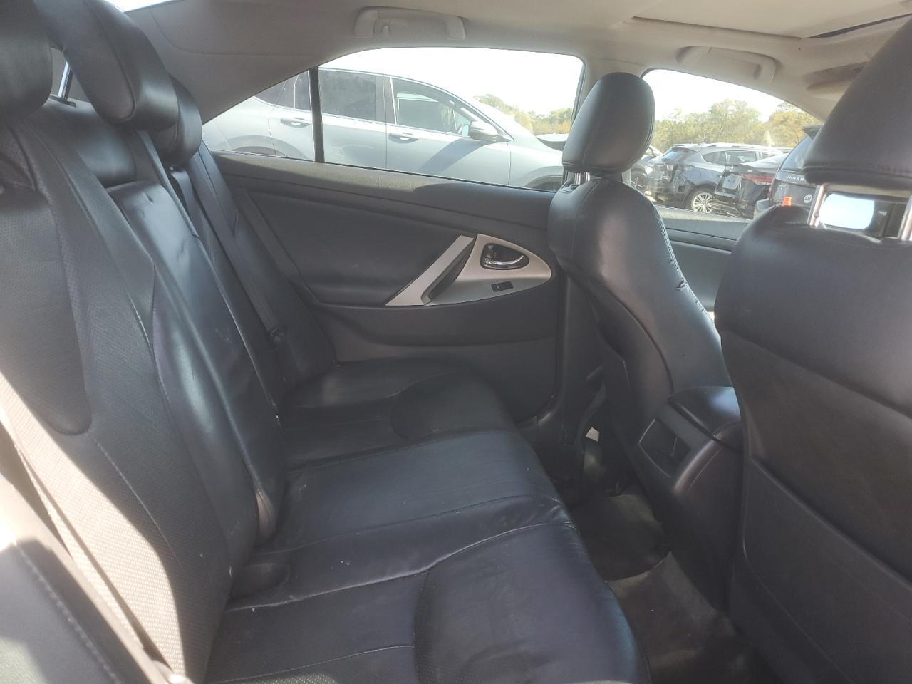 2011 TOYOTA CAMRY