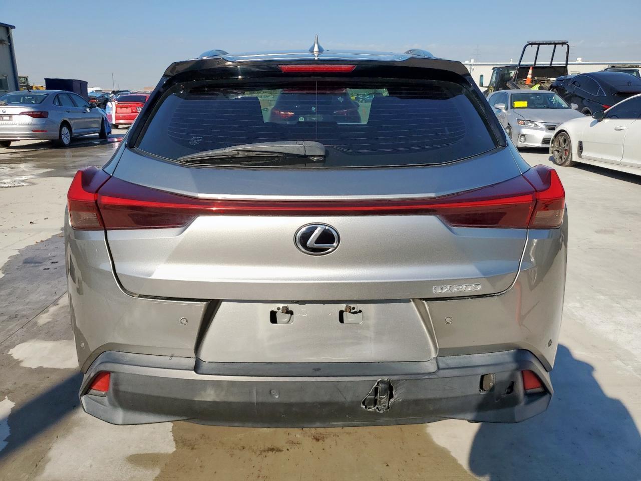2020 LEXUS UX 200