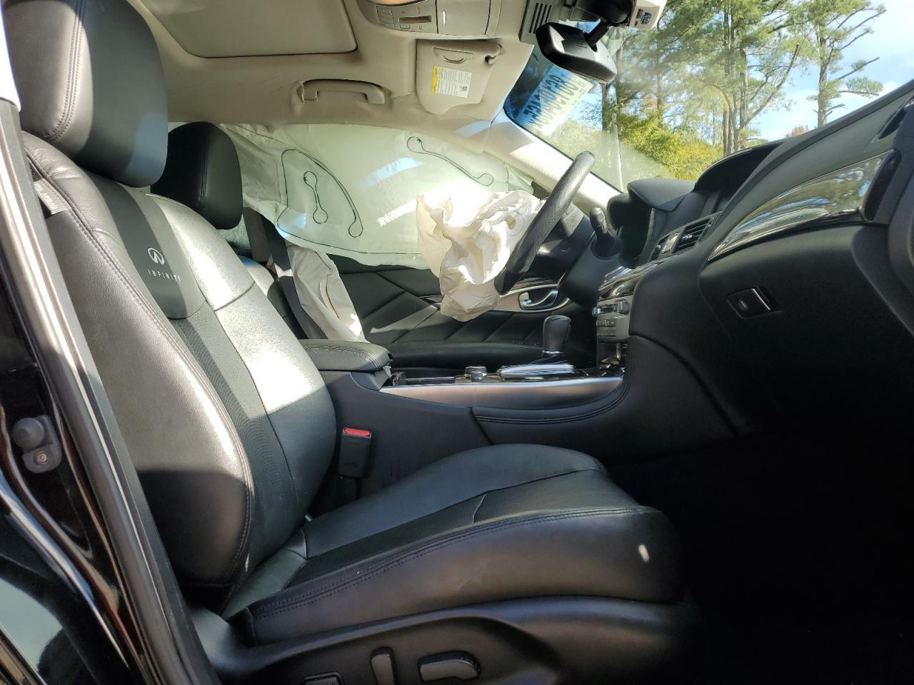 2013 INFINITI M37