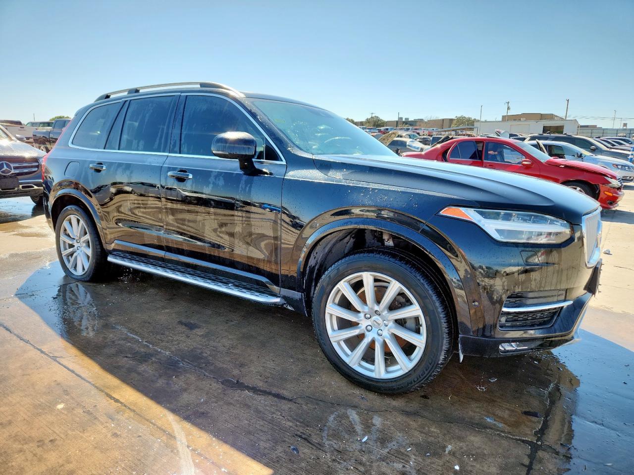 2016 VOLVO XC90