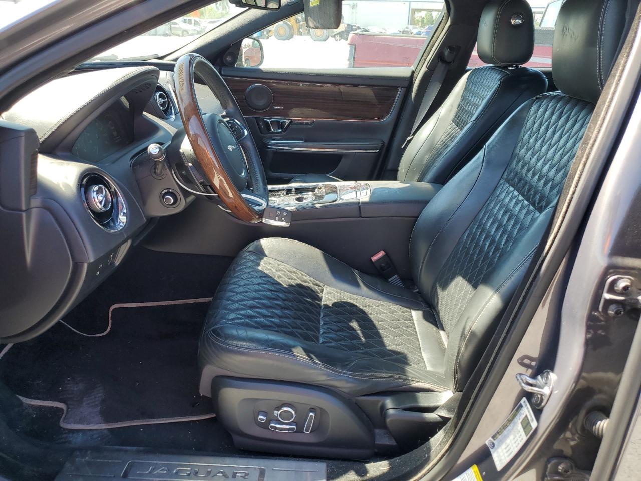 2016 JAGUAR Xj-Series