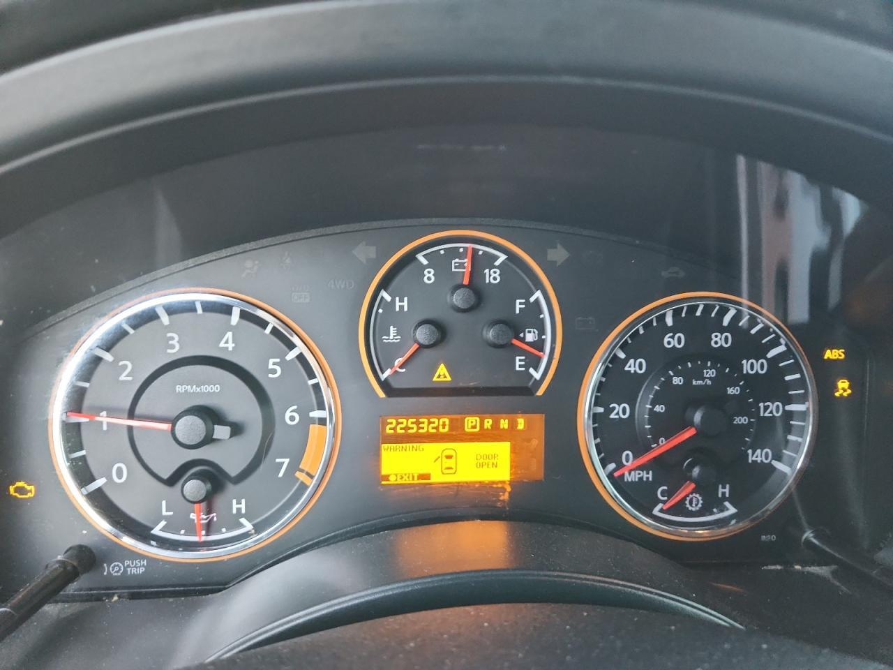 2015 NISSAN Armada