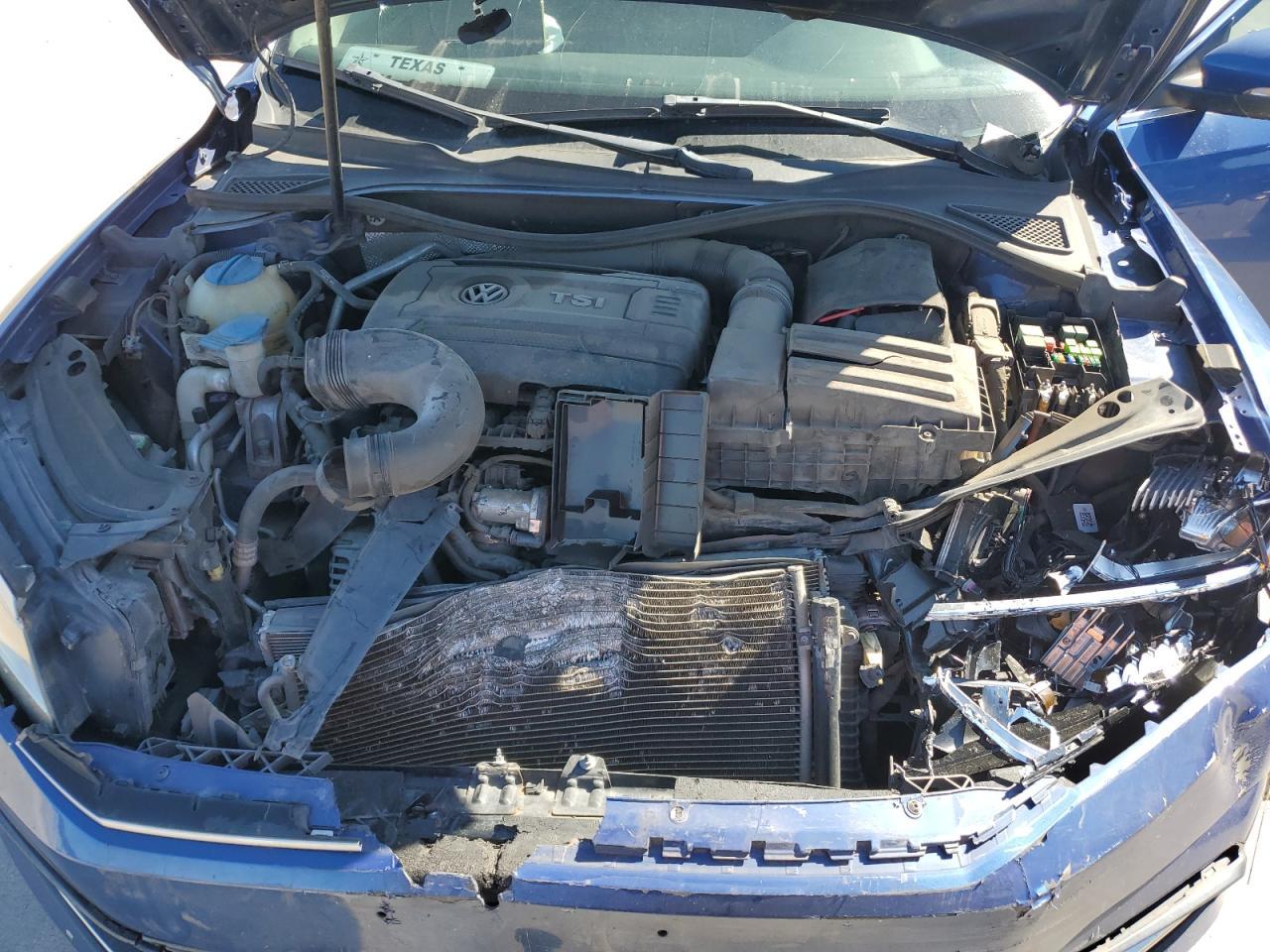 2016 VOLKSWAGEN Passat
