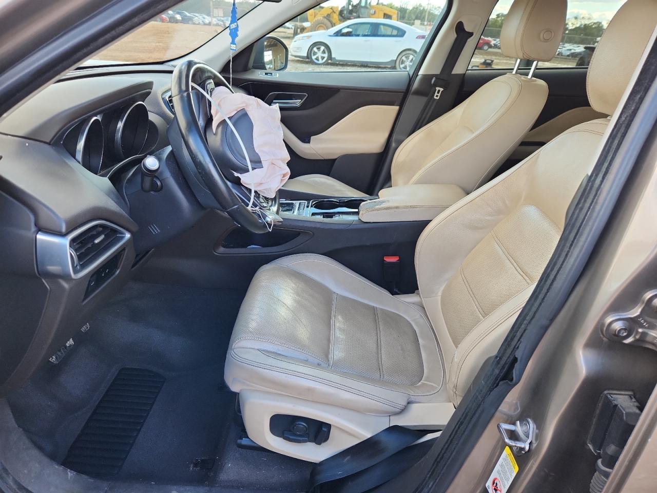 2017 JAGUAR F-Pace