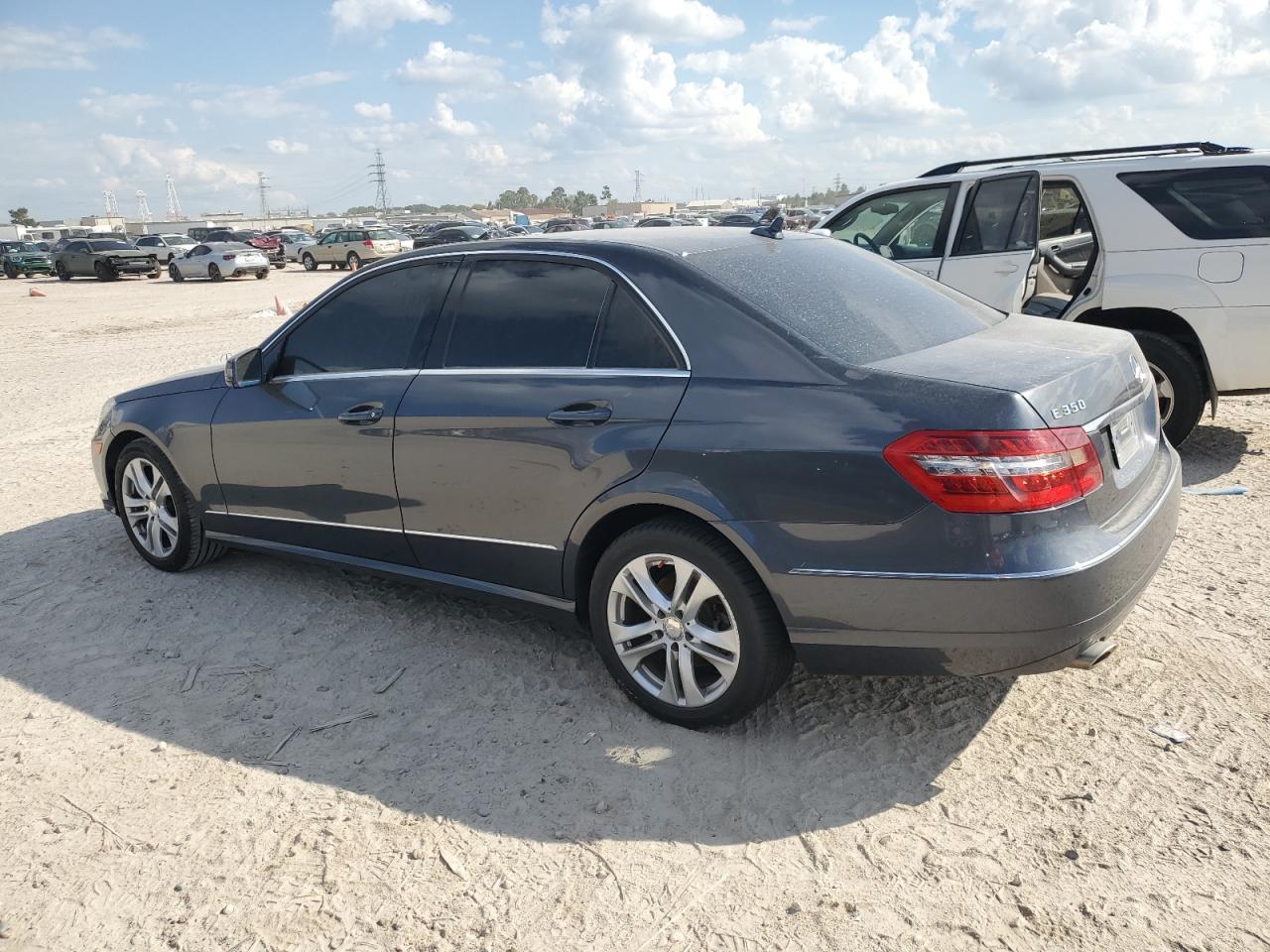 2011 MERCEDES-BENZ E-Class