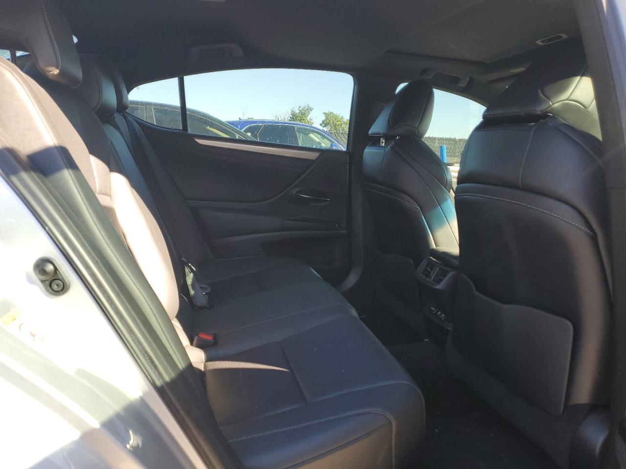 2019 LEXUS ES 350