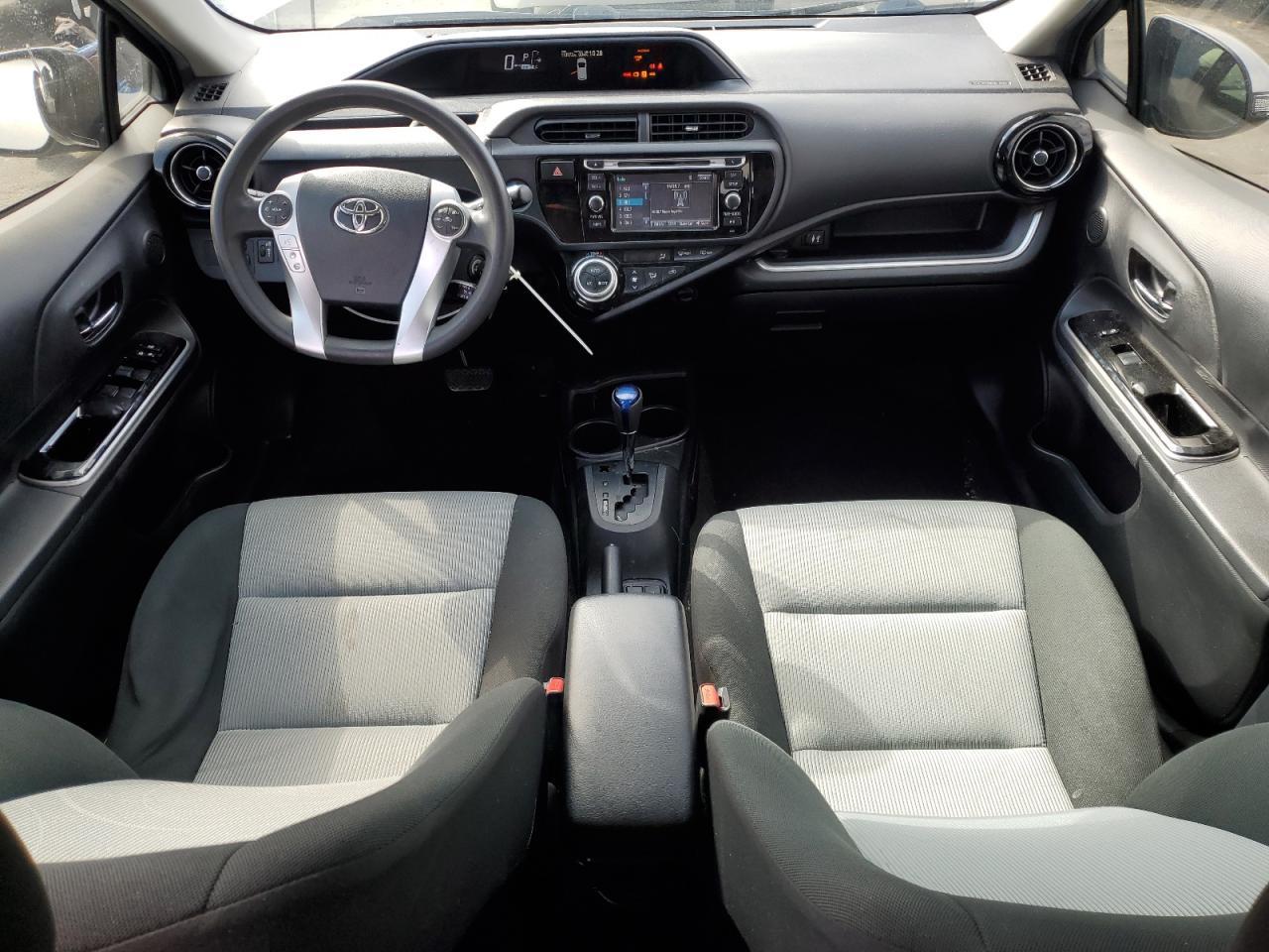 2015 TOYOTA Prius c