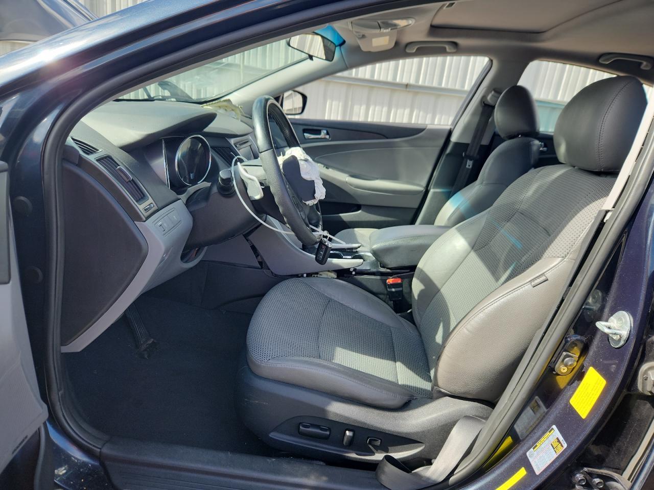 2011 HYUNDAI SONATA