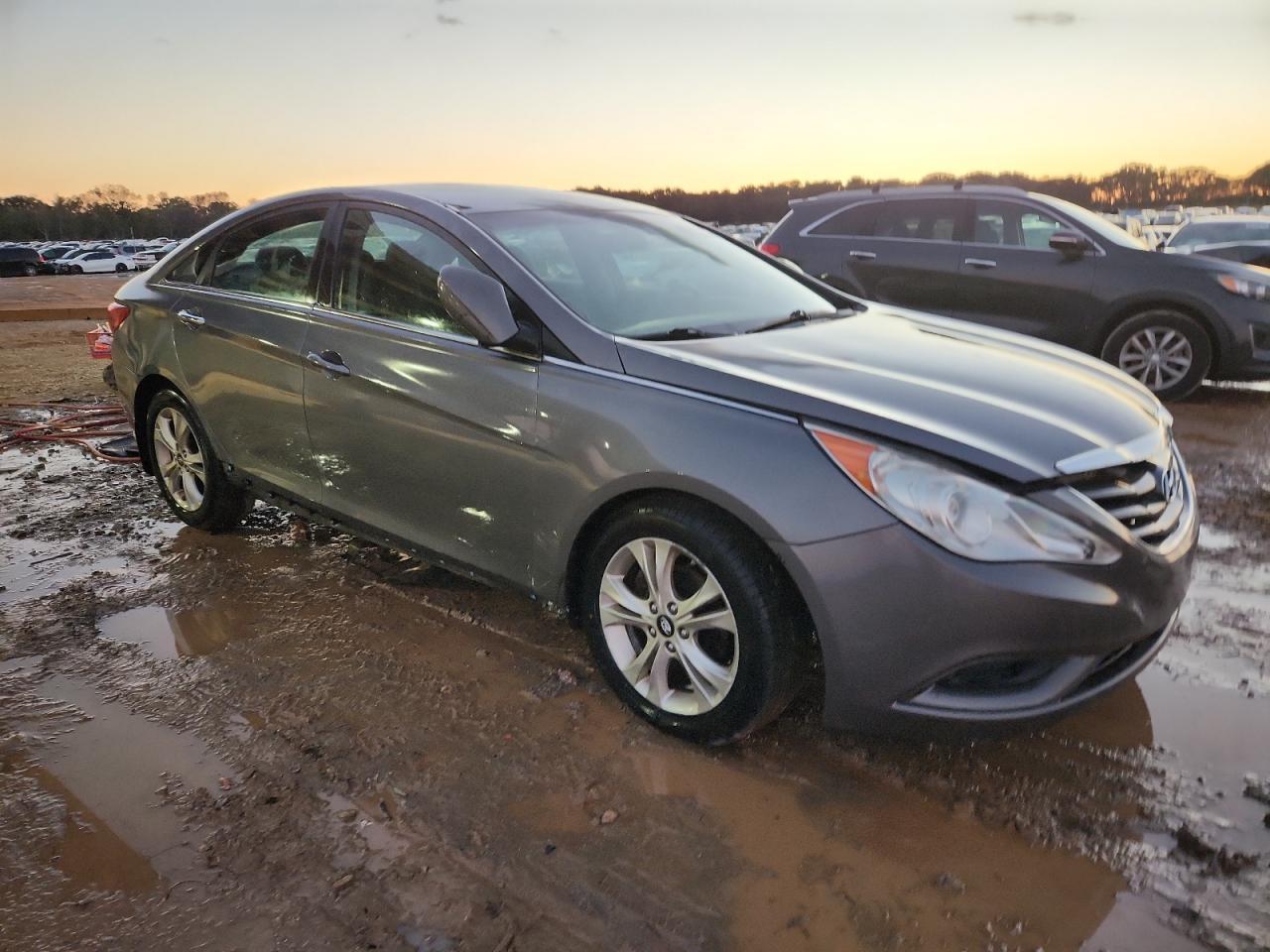 2011 HYUNDAI SONATA