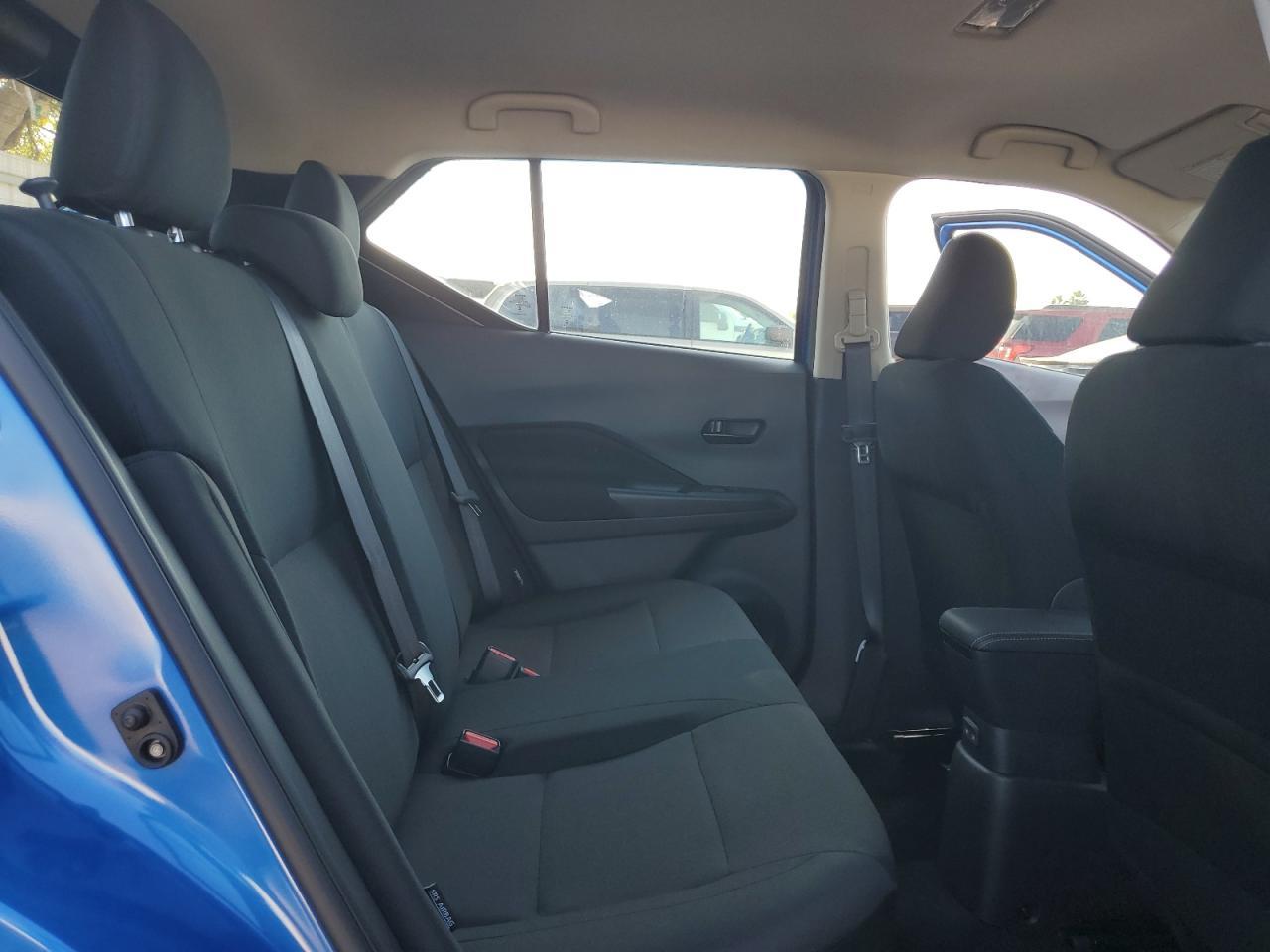 2025 NISSAN KICKS