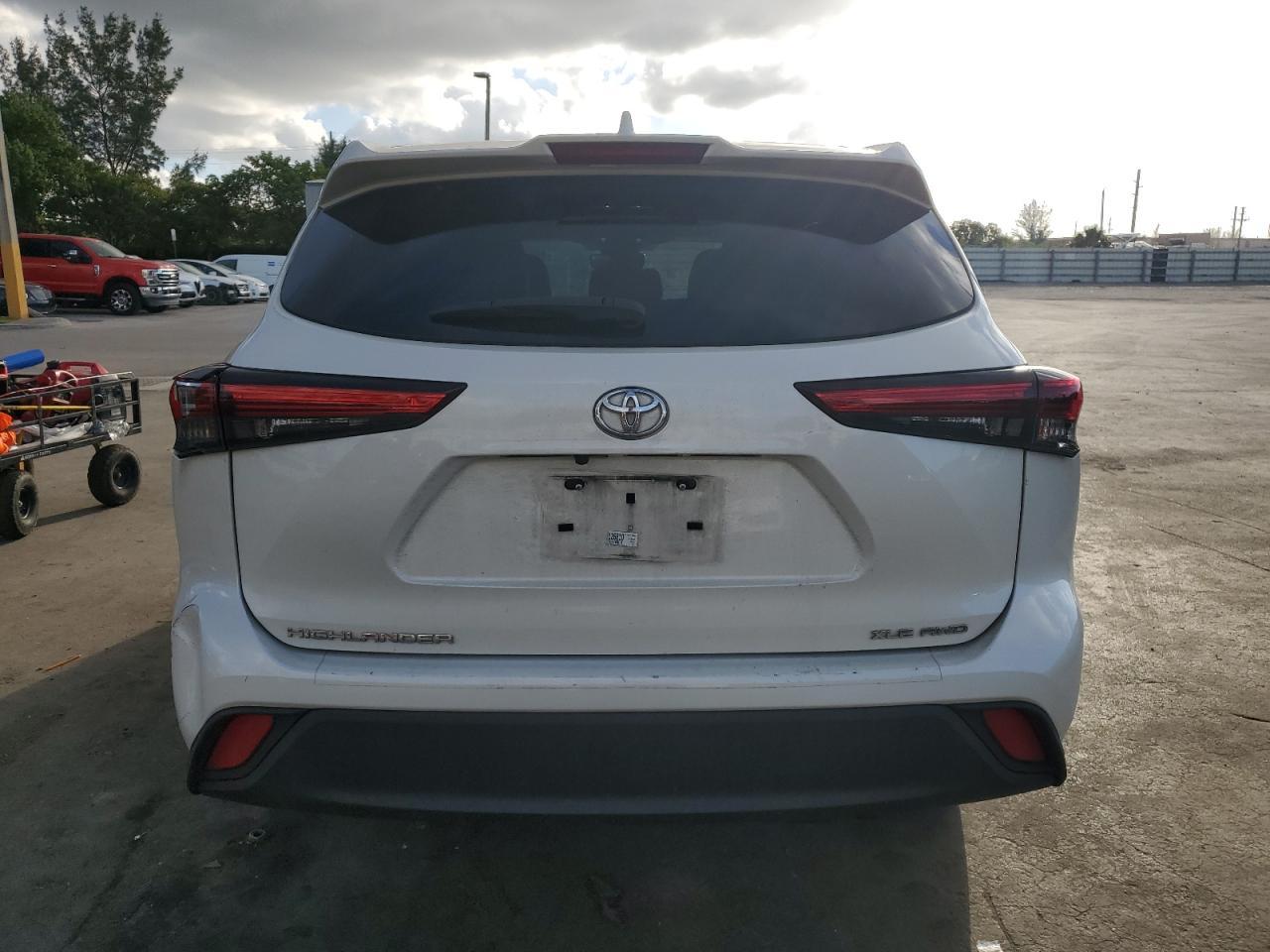 2021 TOYOTA HIGHLANDER