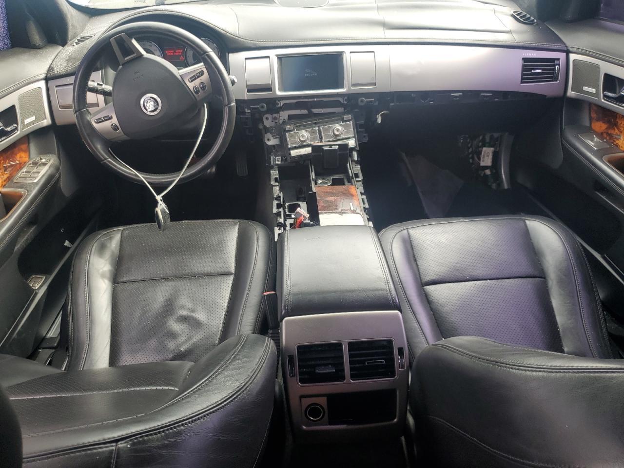 2011 JAGUAR XF