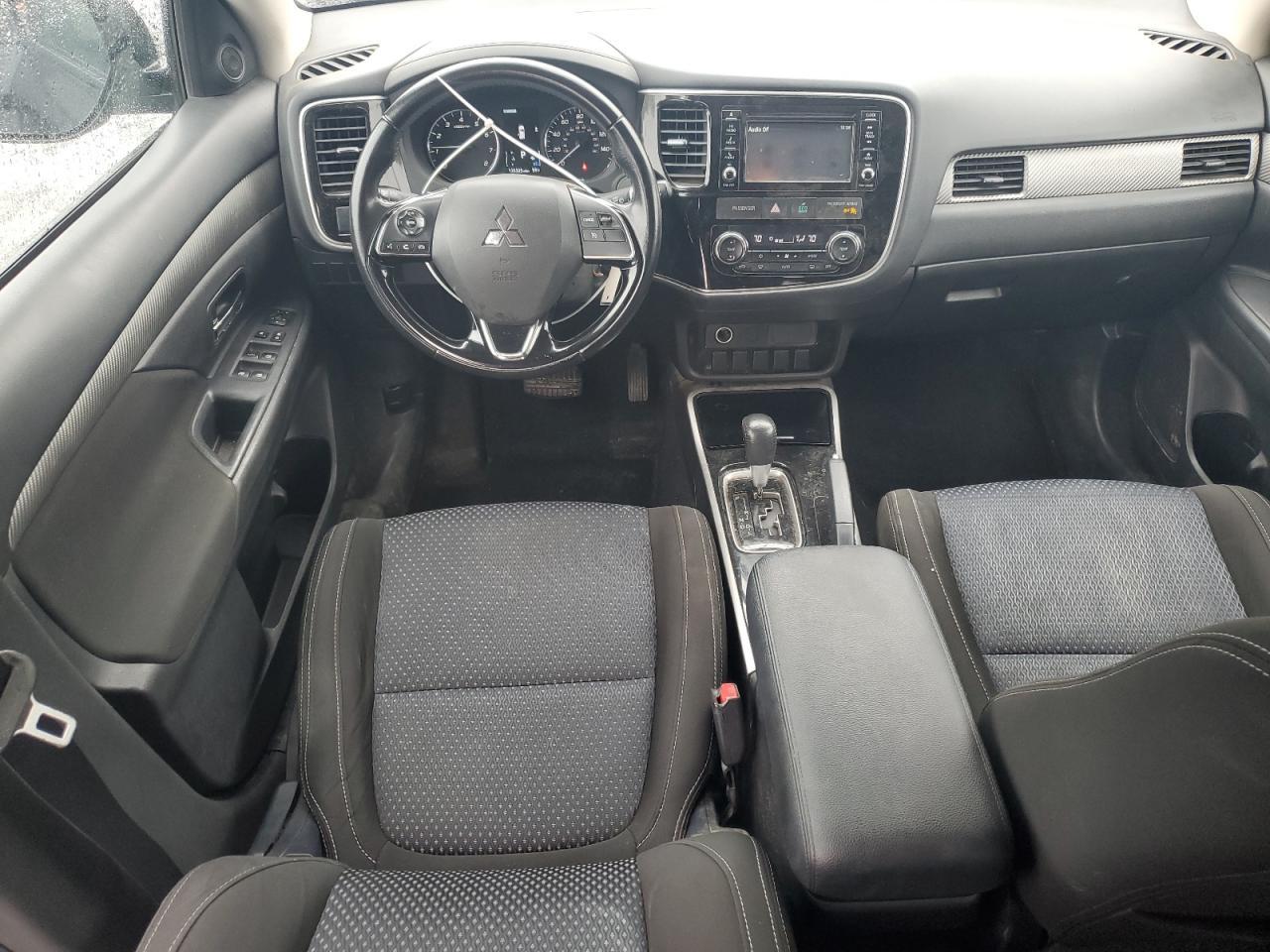 2017 MITSUBISHI outlander