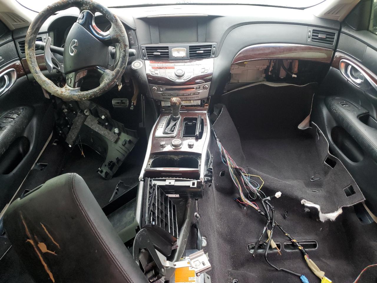 2011 INFINITI M37