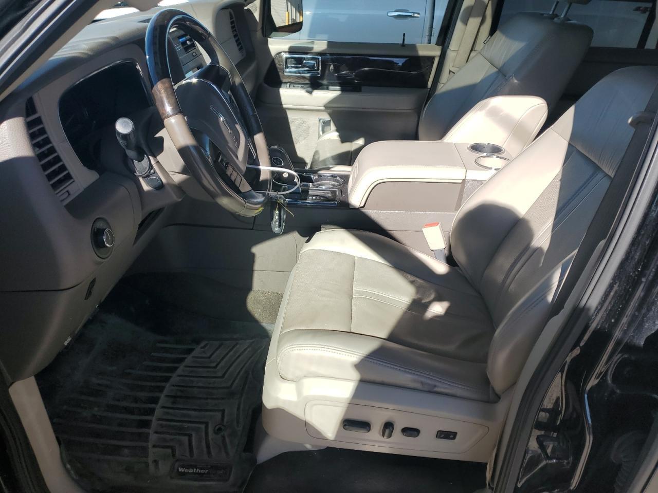 2017 LINCOLN Navigator