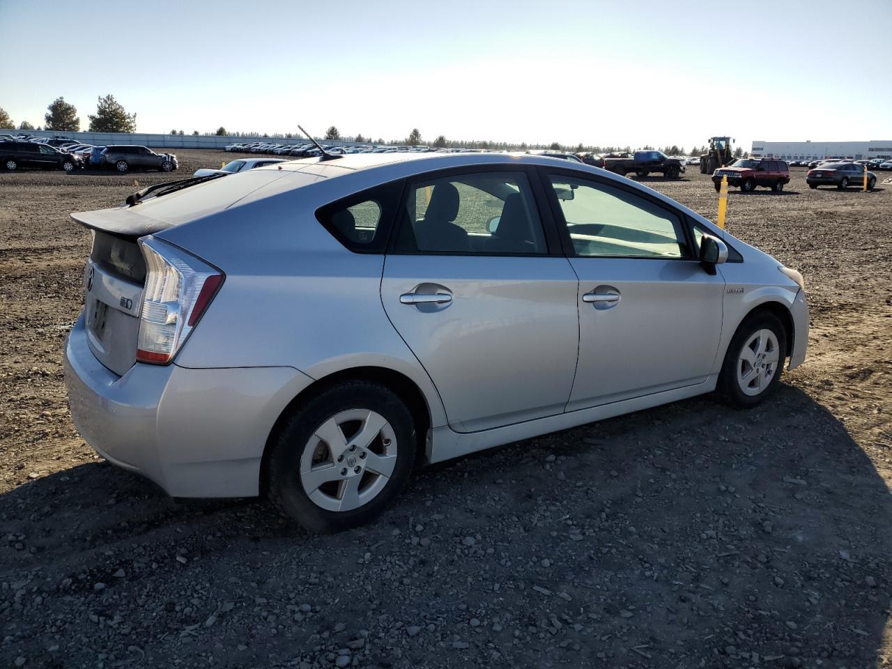 2011 TOYOTA PRIUS
