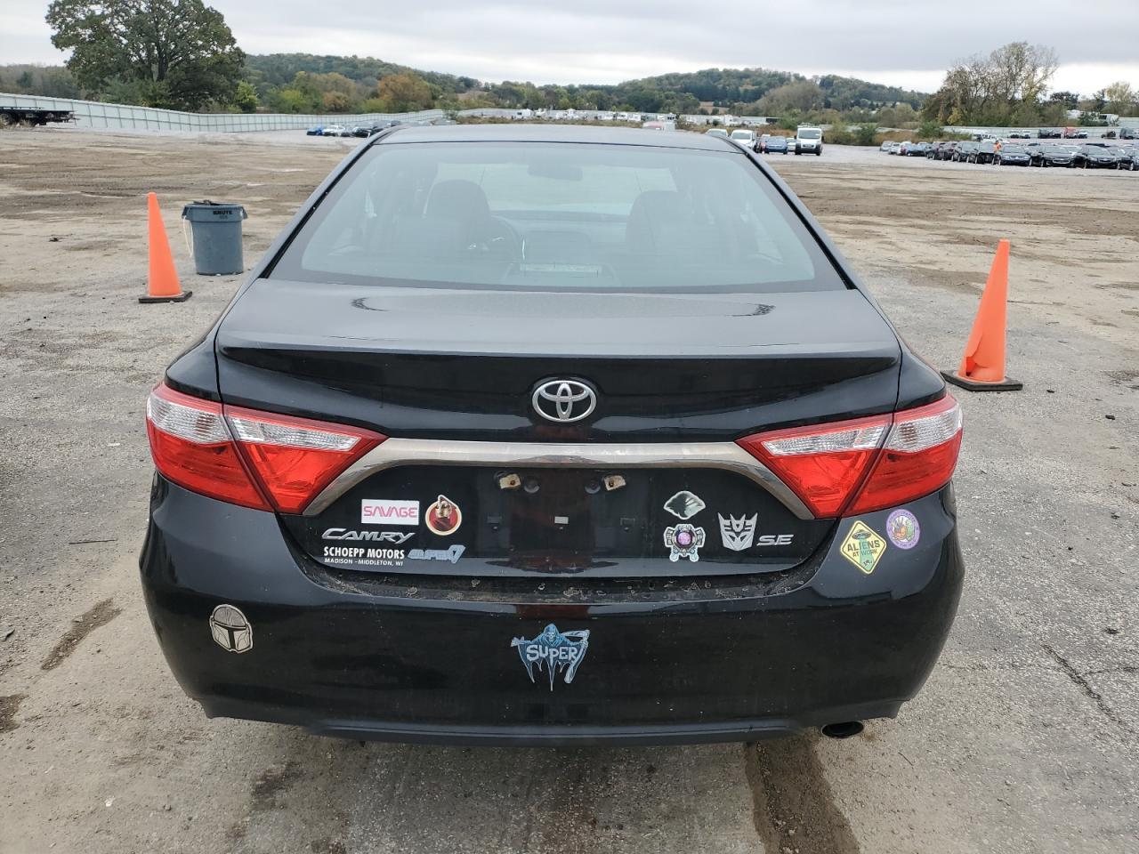 2016 TOYOTA CAMRY