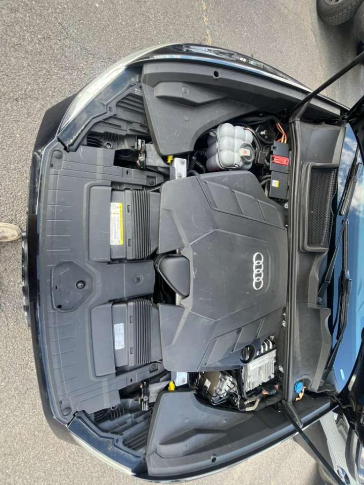 2019 AUDI Q8