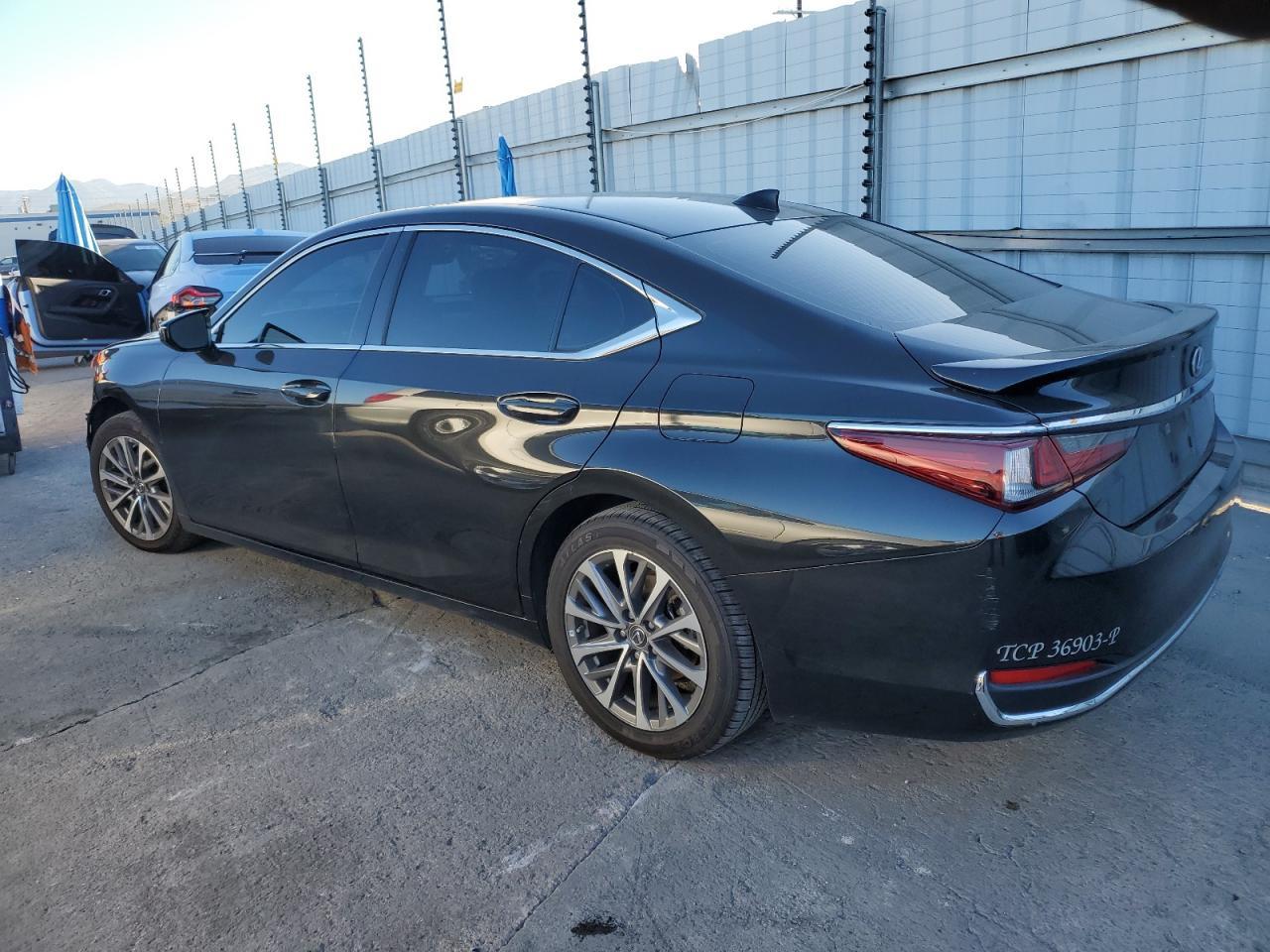 2022 LEXUS Es