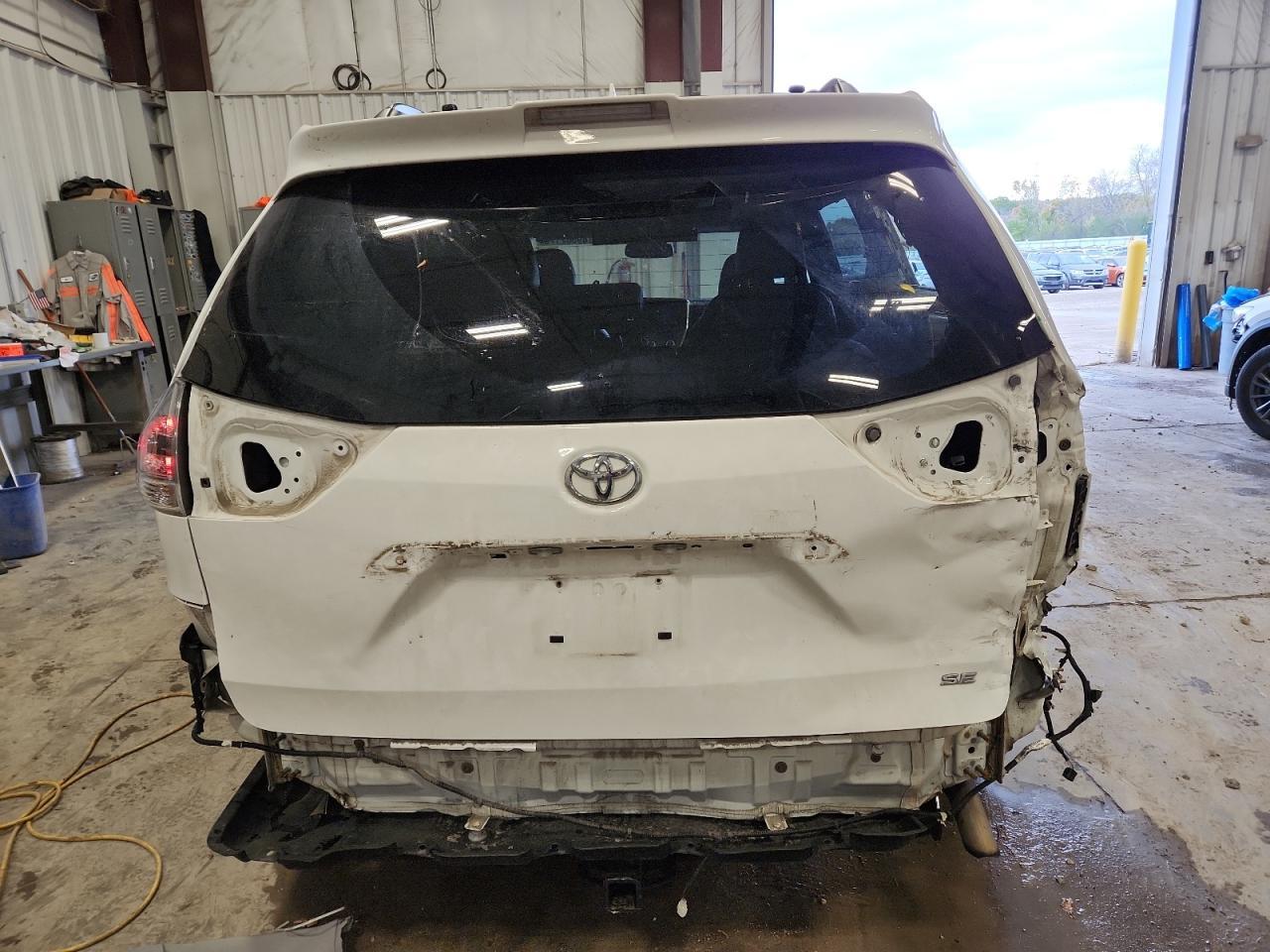2018 TOYOTA SIENNA