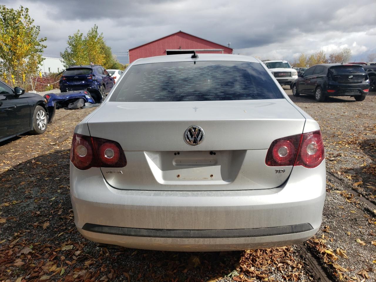 2010 VOLKSWAGEN JETTA