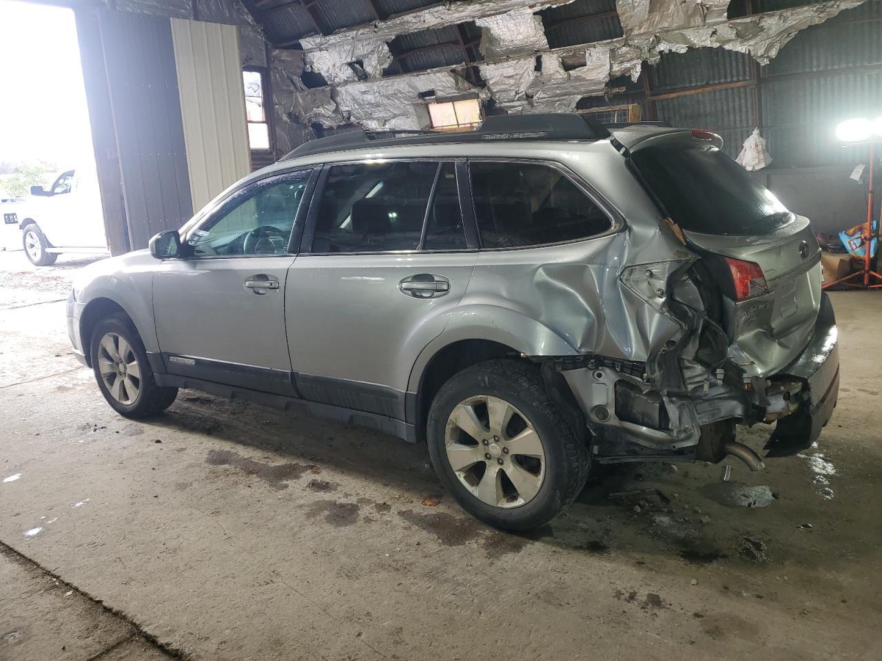 2010 SUBARU Outback