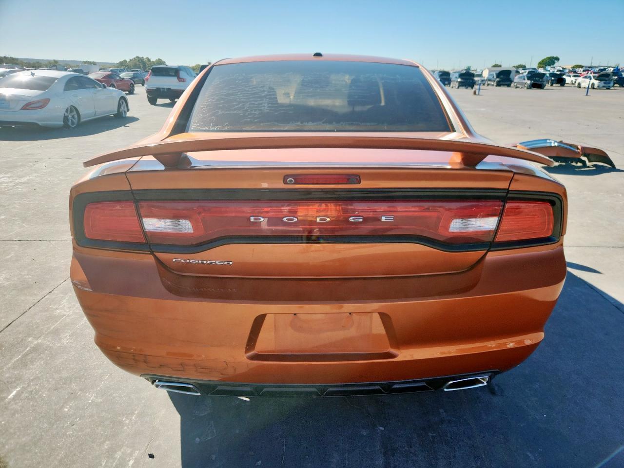 2011 DODGE CHARGER