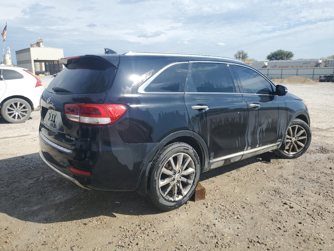 2017 KIA SORENTO