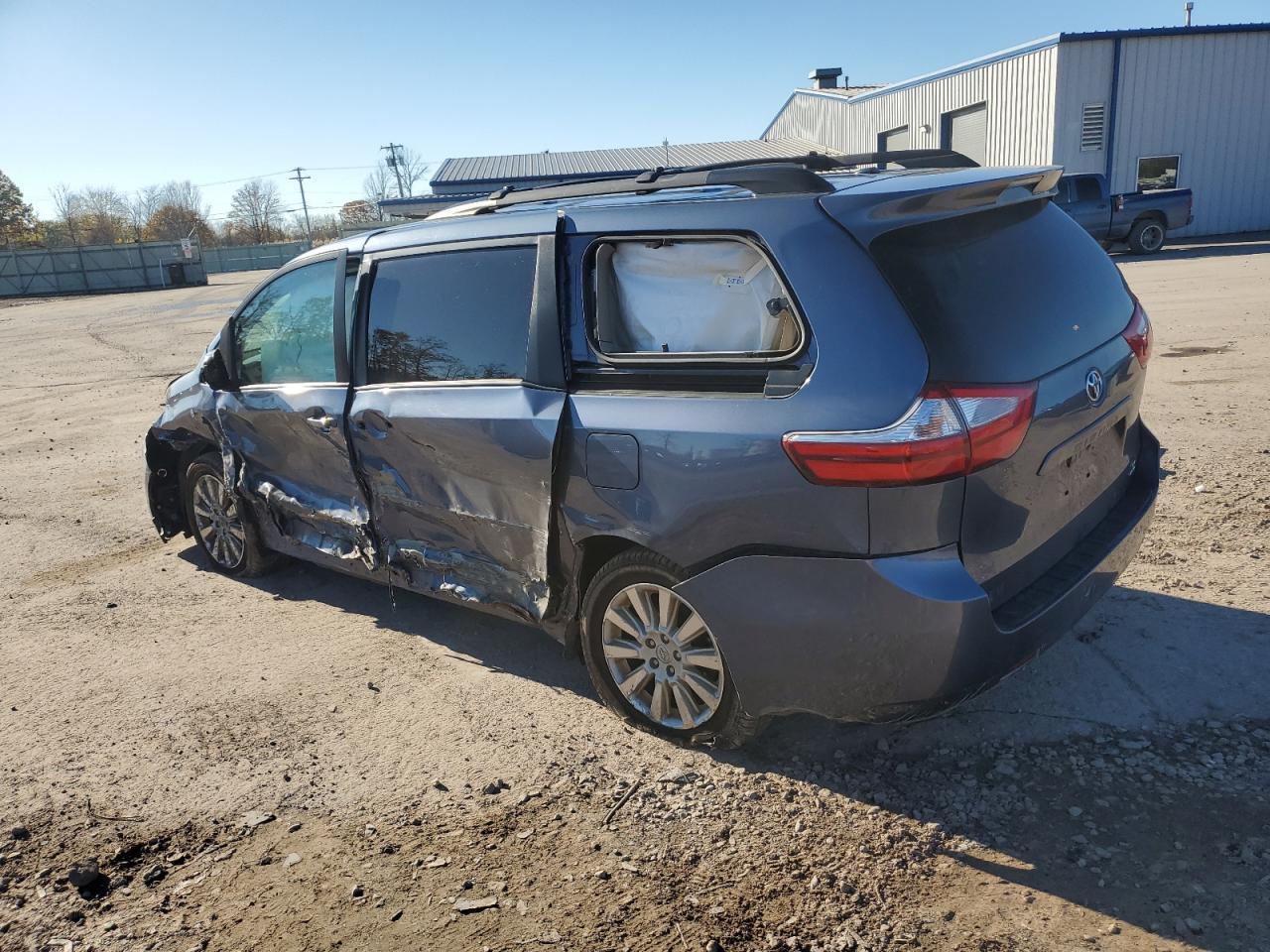 2015 TOYOTA SIENNA
