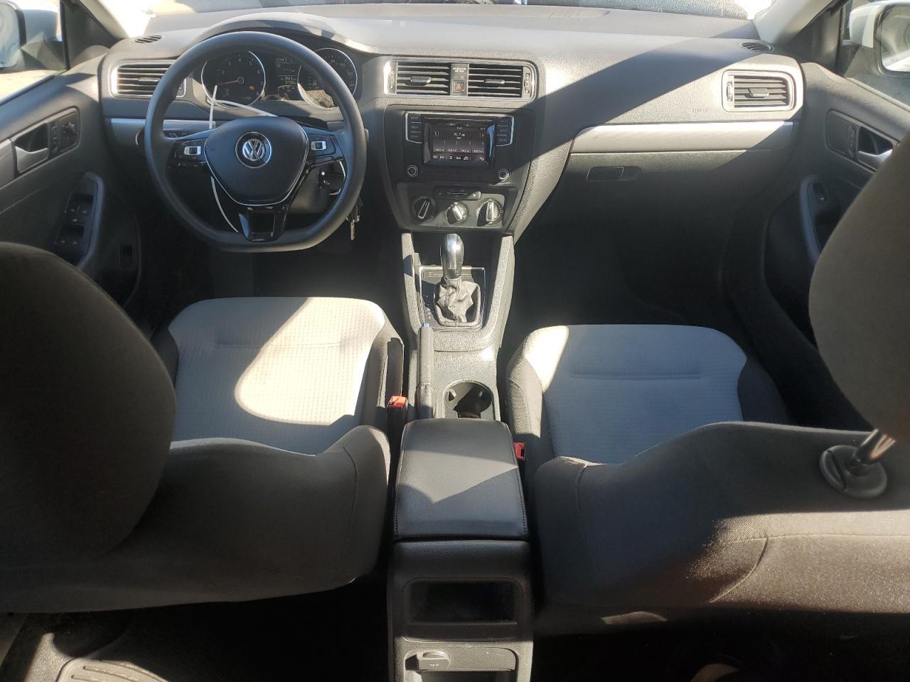 2017 VOLKSWAGEN JETTA