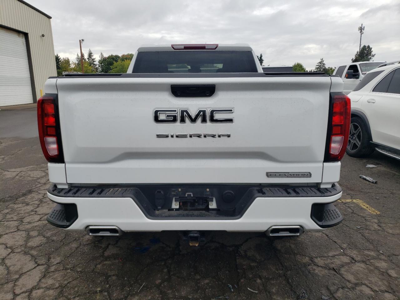 2023 GMC Sierra