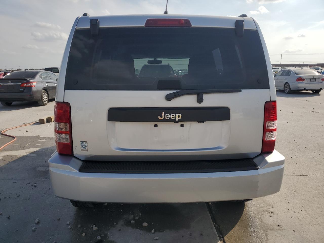 2012 JEEP Liberty
