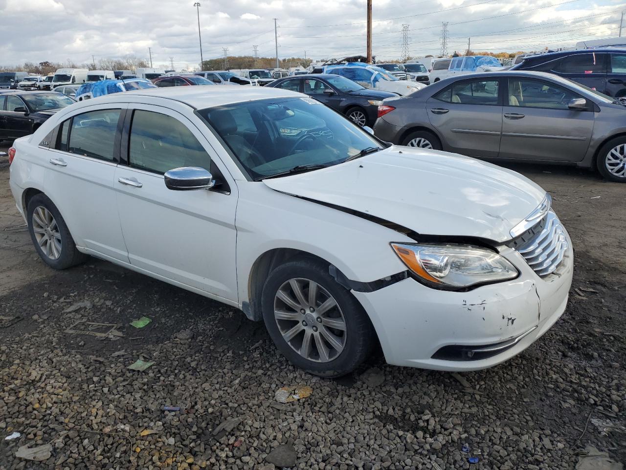 2014 CHRYSLER 200