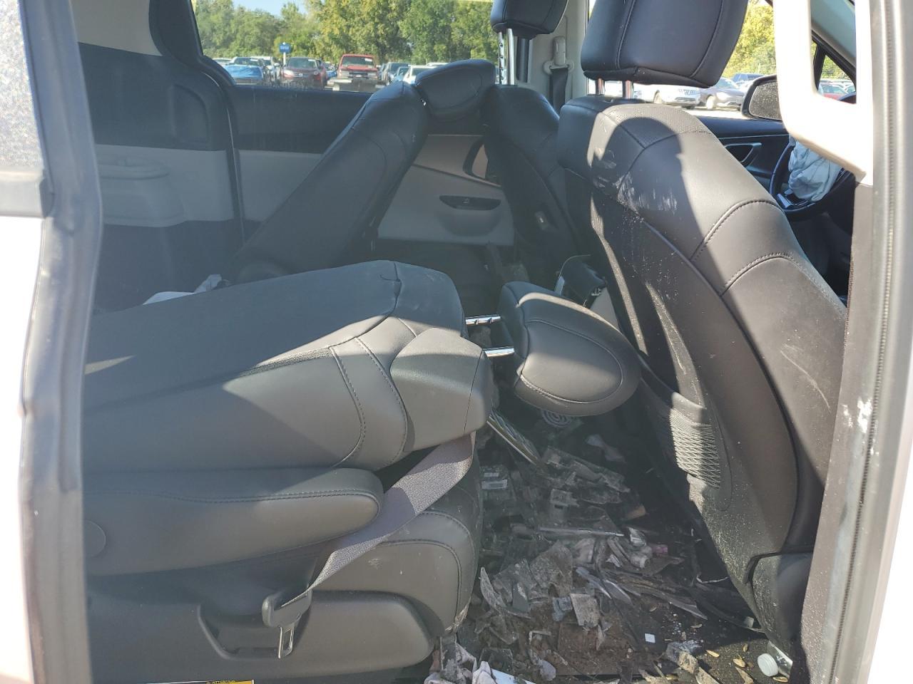 2023 KIA Carnival