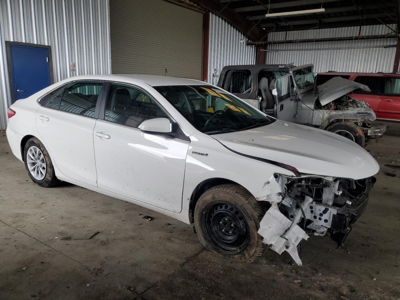 2016 TOYOTA CAMRY