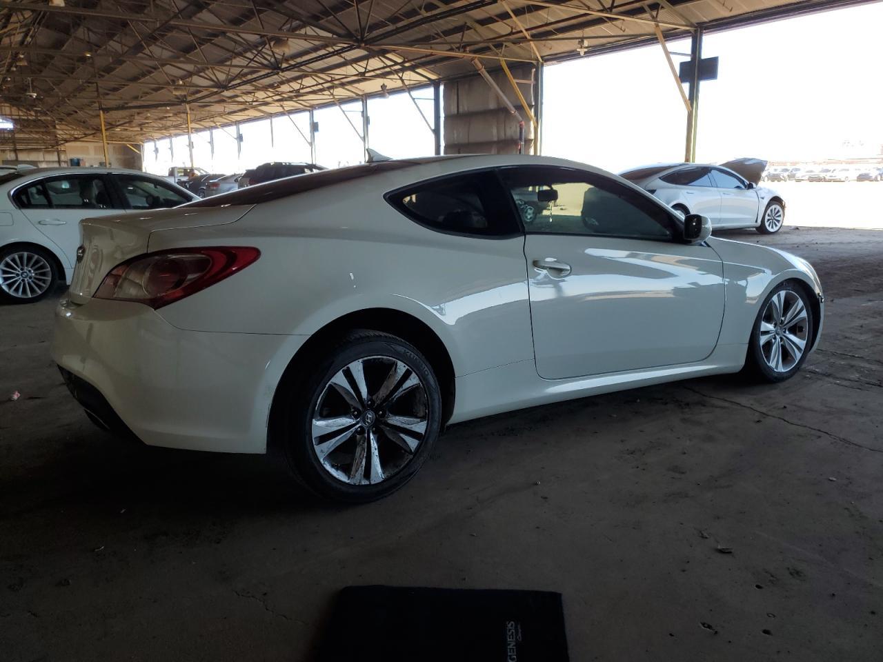 2010 HYUNDAI GENESIS