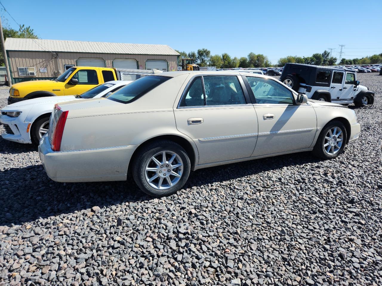 2010 CADILLAC DTS