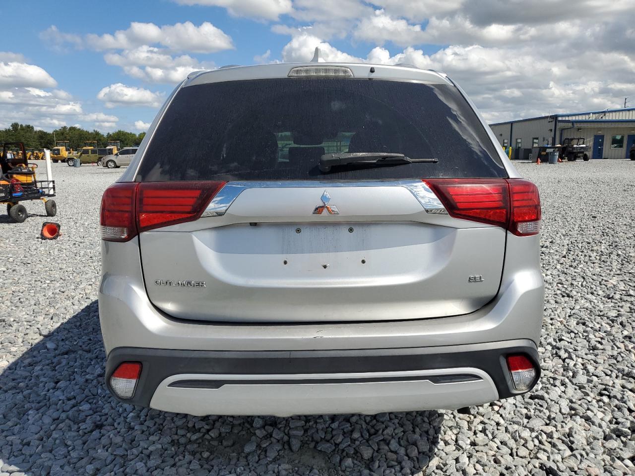 2020 MITSUBISHI outlander