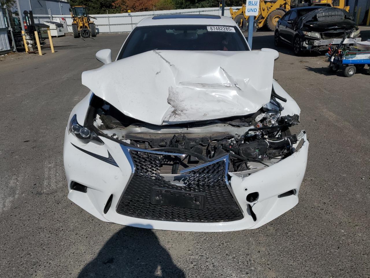 2016 LEXUS IS 200t